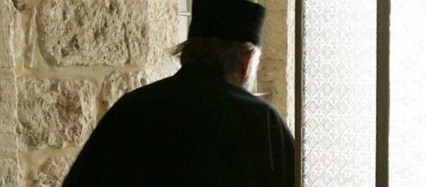 Νέα στοιχεία για τον ιερέα στην Κέρκυρα - «Ασέλγησε πάνω μου ακόμα και μέσα στην εκκλησία»